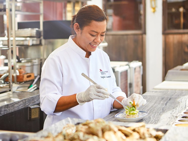 เชฟพักตร์พิไล เชี่ยนมั่น 