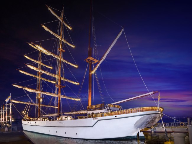 ประวัติ